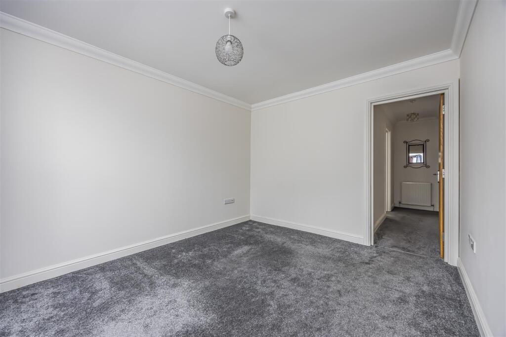 Garden Flat, 92 North Street, Emsworth-PorticoMark