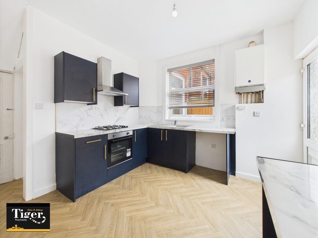 CAM03440G0-PR0372...