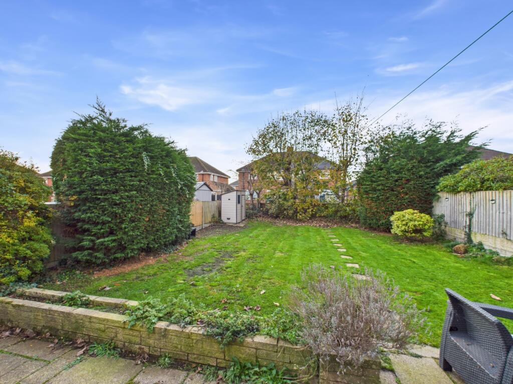 CAM02386G0-PR0152-STILL026