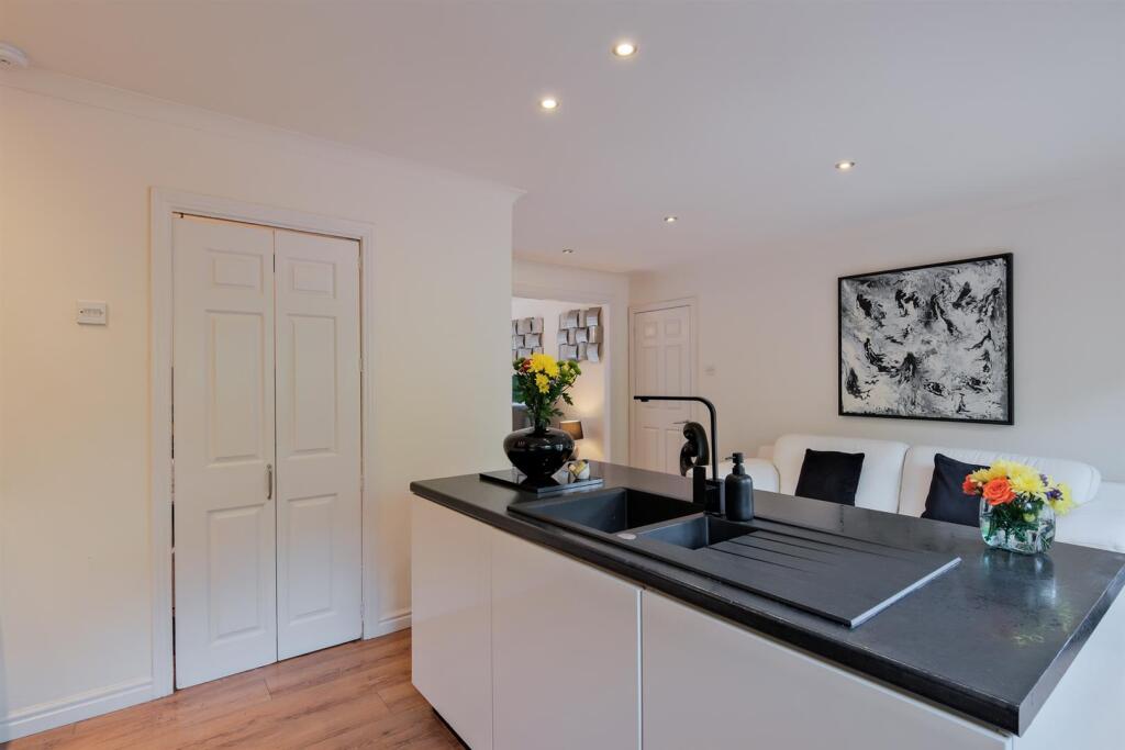 023-66 Morningside Road Newmains ML2 9QN.jpg