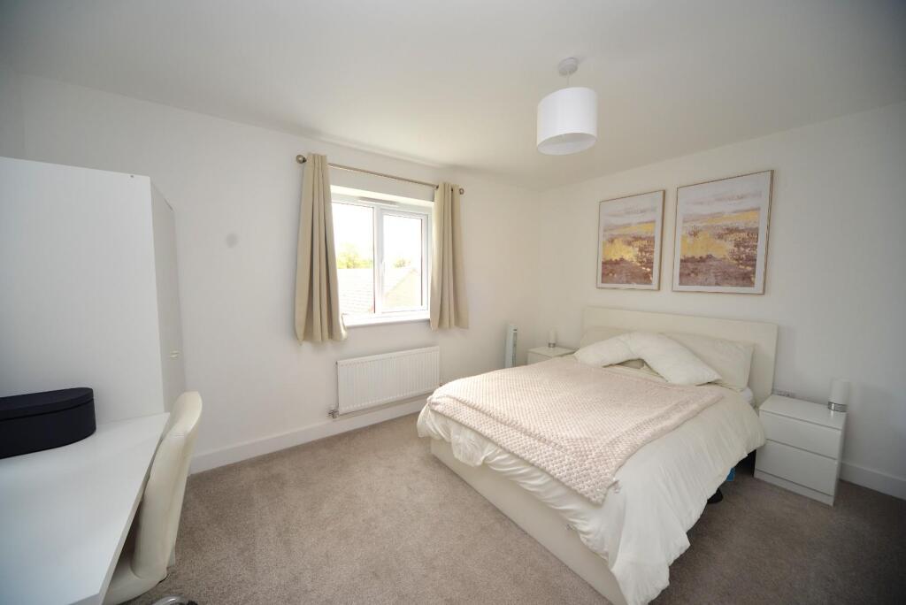 Bedroom 1.JPG