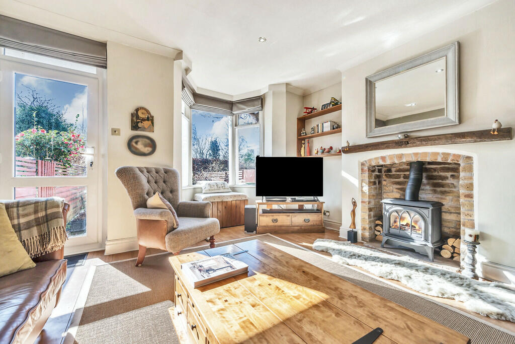 Living / Dining R...