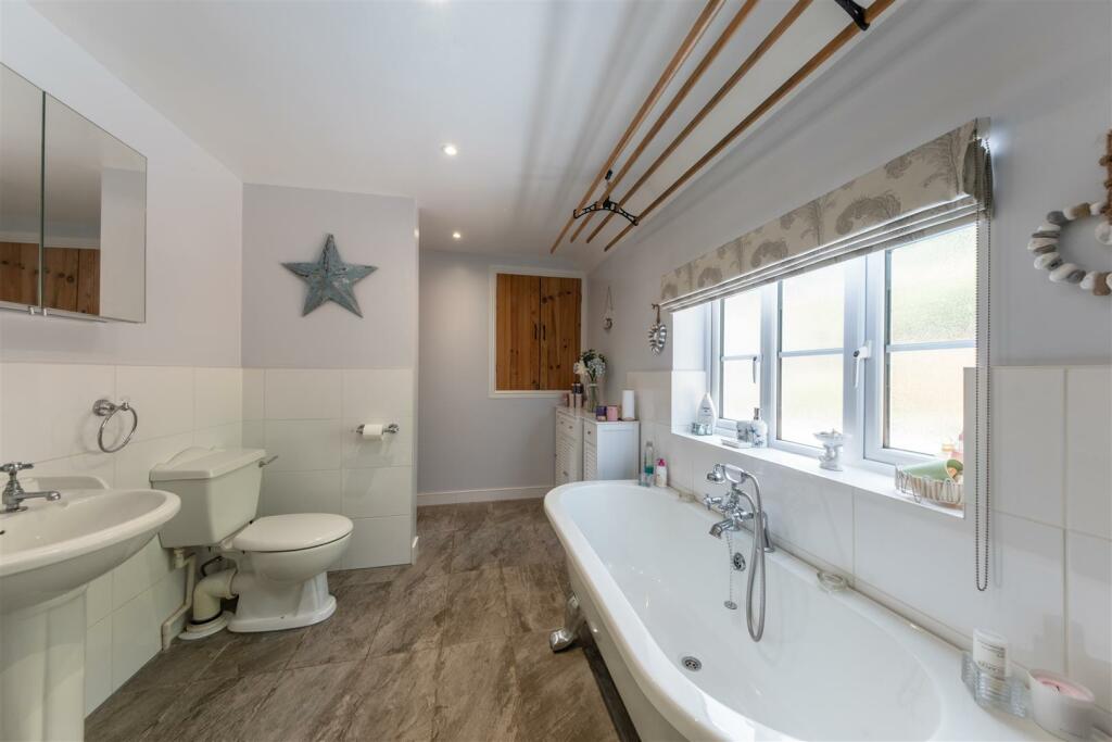 8 Runcorn Road-022.jpg