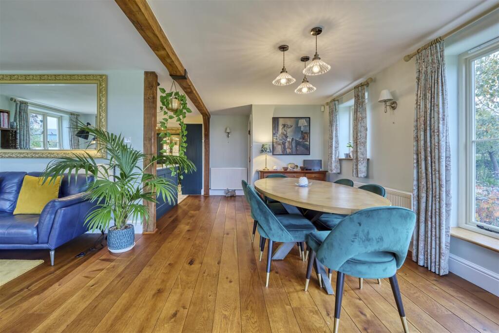 55 Glapthron Rd Upper Benefield-11.jpg