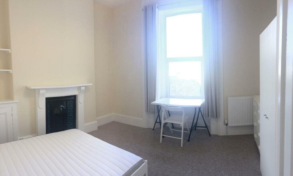 8 Marlborough - Bedroom 2B.JPG