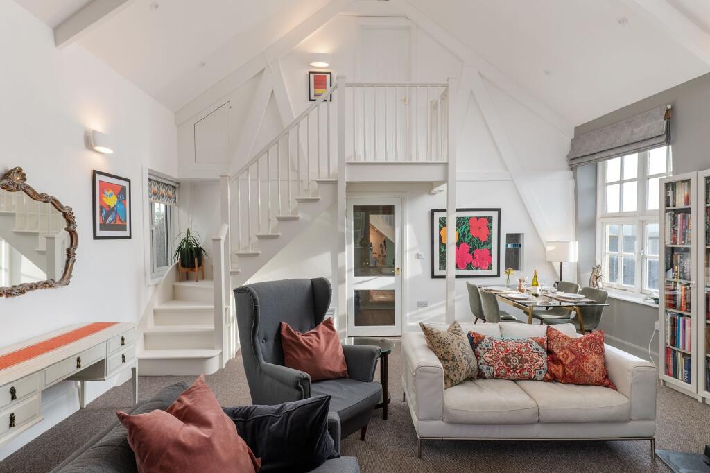 Old Assembly Rooms, Slapton Main Living Room