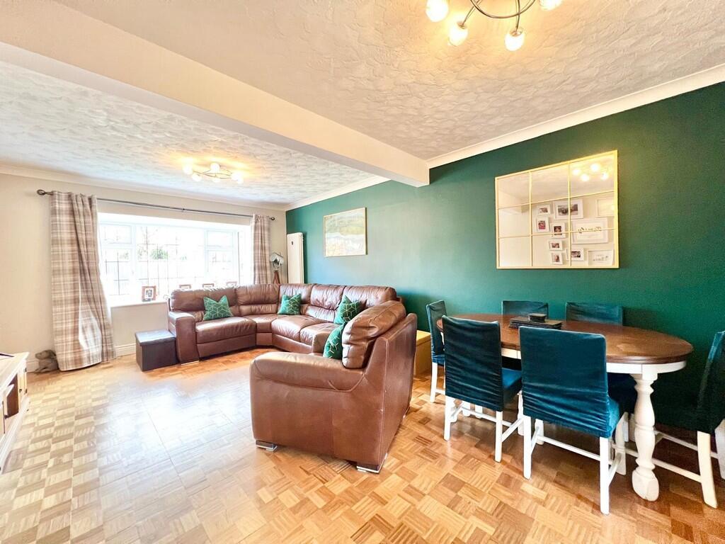 IMG-20251120-WA00...