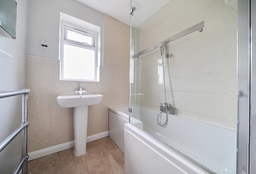 1369801-10-68f240...