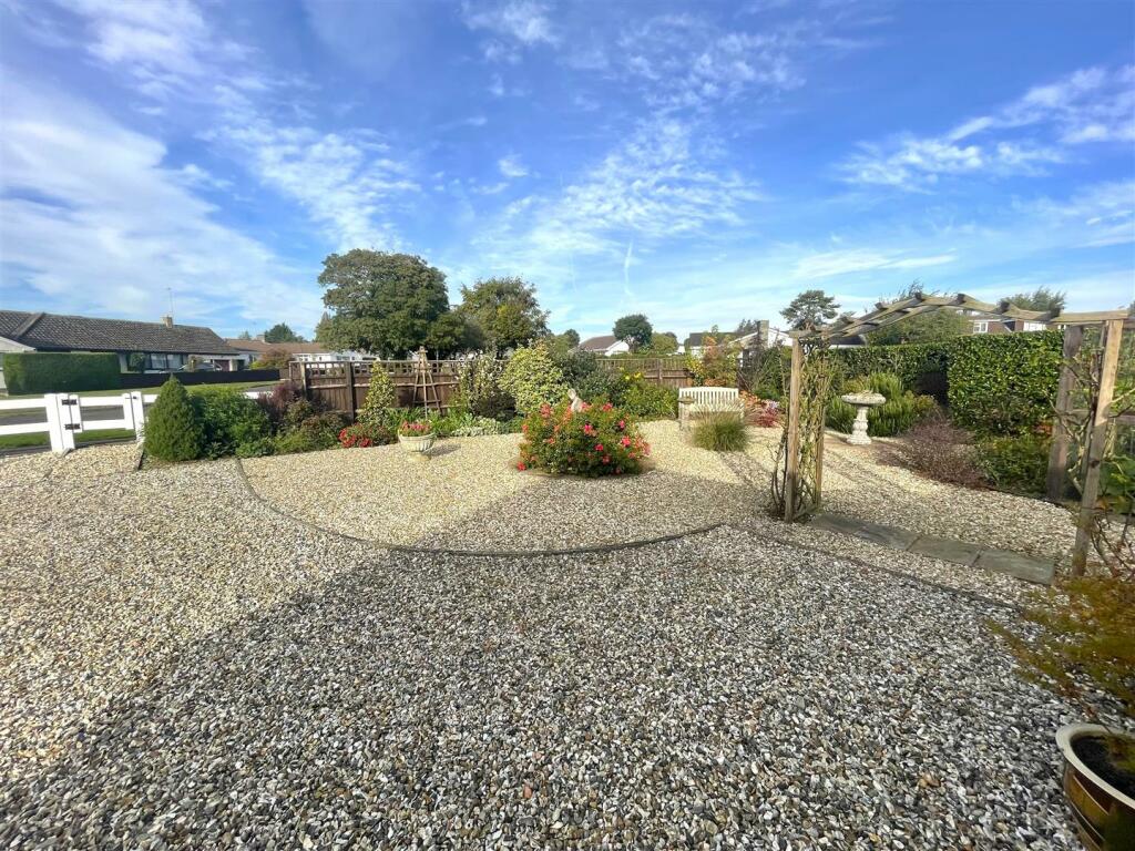 front garden 1.jpg