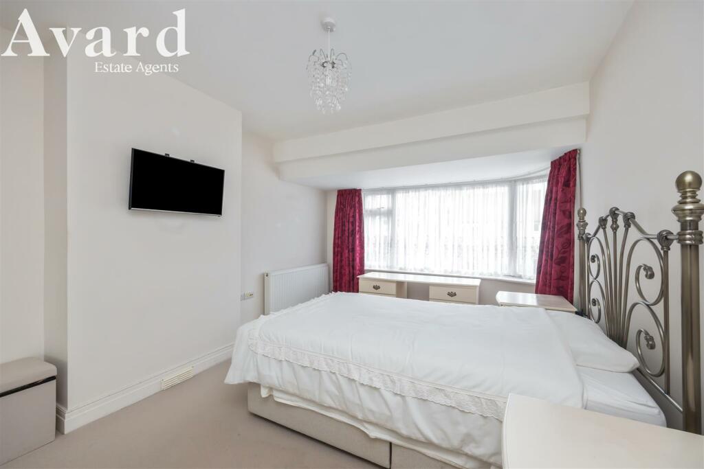 Glenfalls Avenue, 23-007.jpg