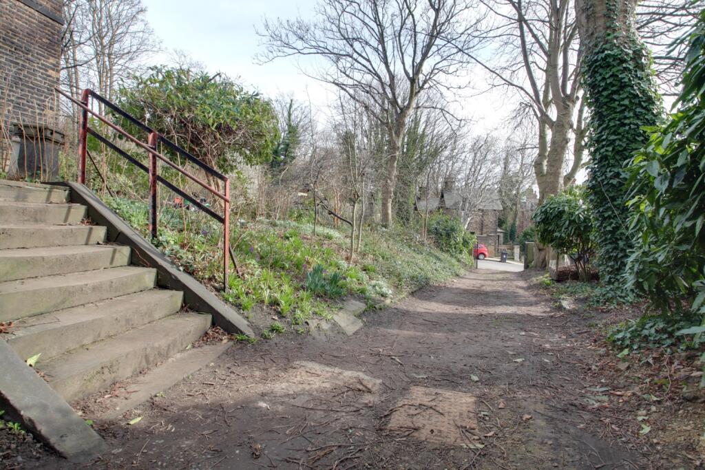 The driveway to the property
