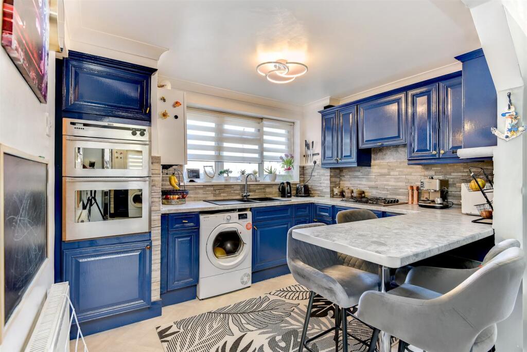 38Meadway-5.jpg