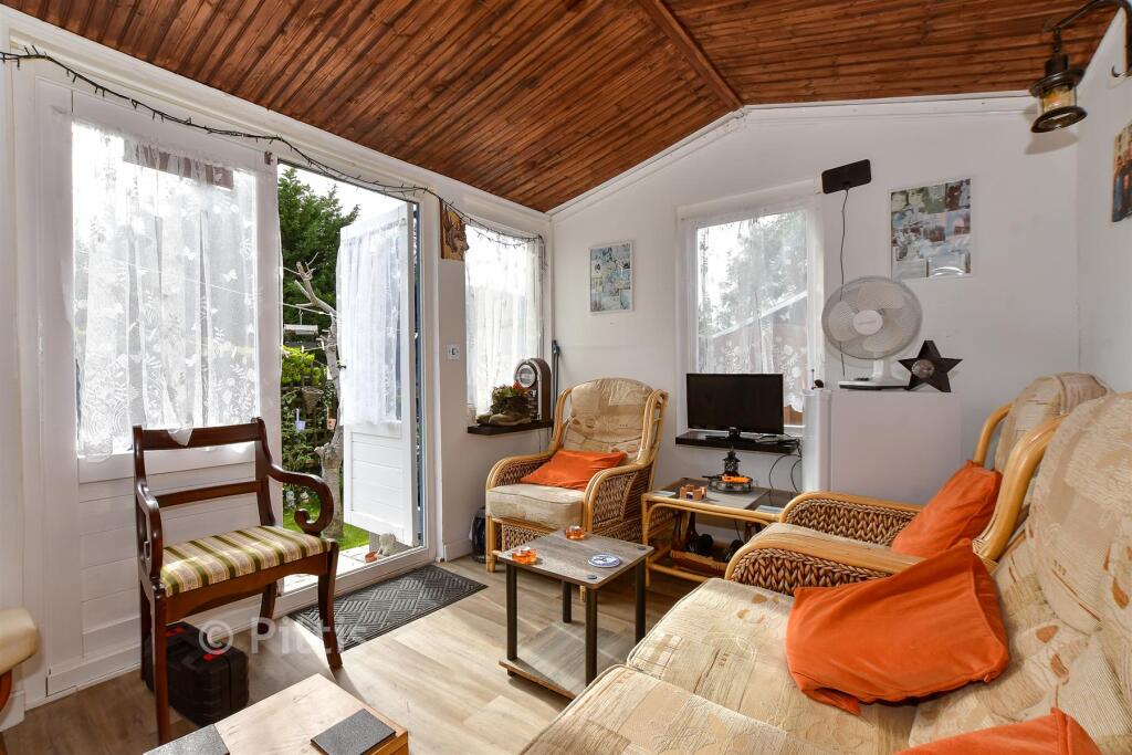 Workshop/Outbuildings