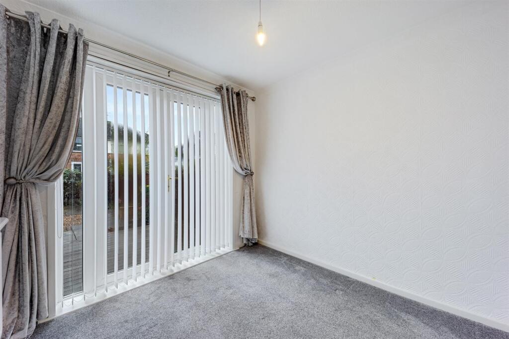 12 Arnside Avenue dining room.jpg