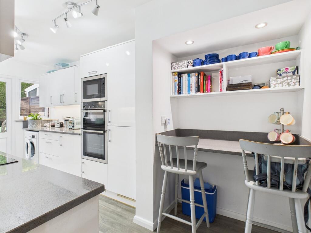 Kitchen/Breakfast Rm