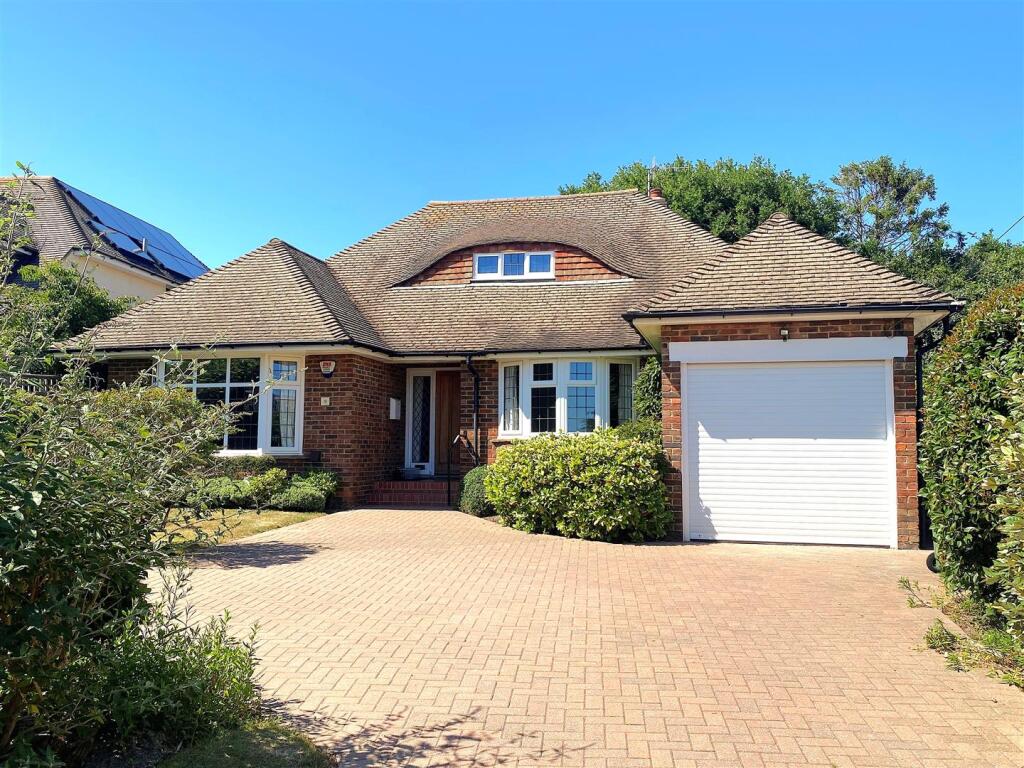 36 Terminus Ave - Front2.jpg