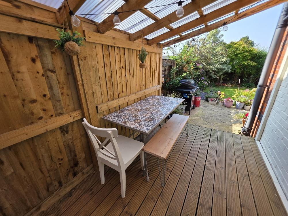 Covered Store/Seating