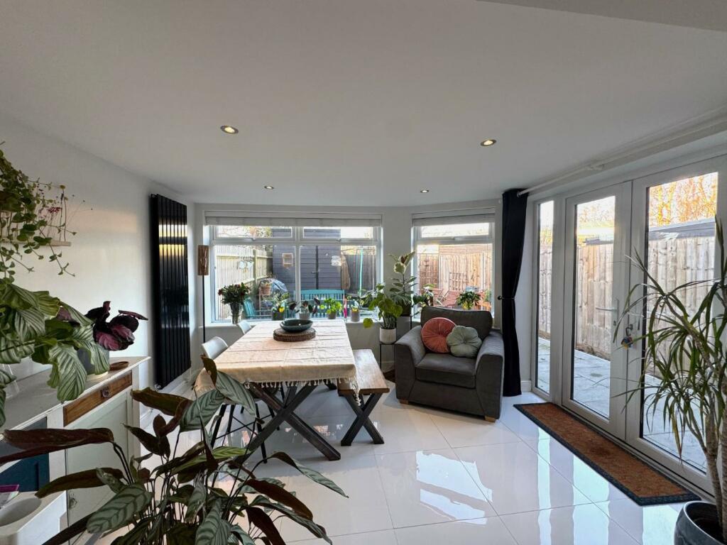 WhatsApp Image 2025-01-02 at 09.22.15_0b43868c.jpg