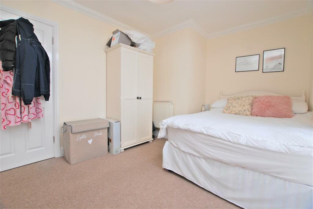 Bedroom2.jpg
