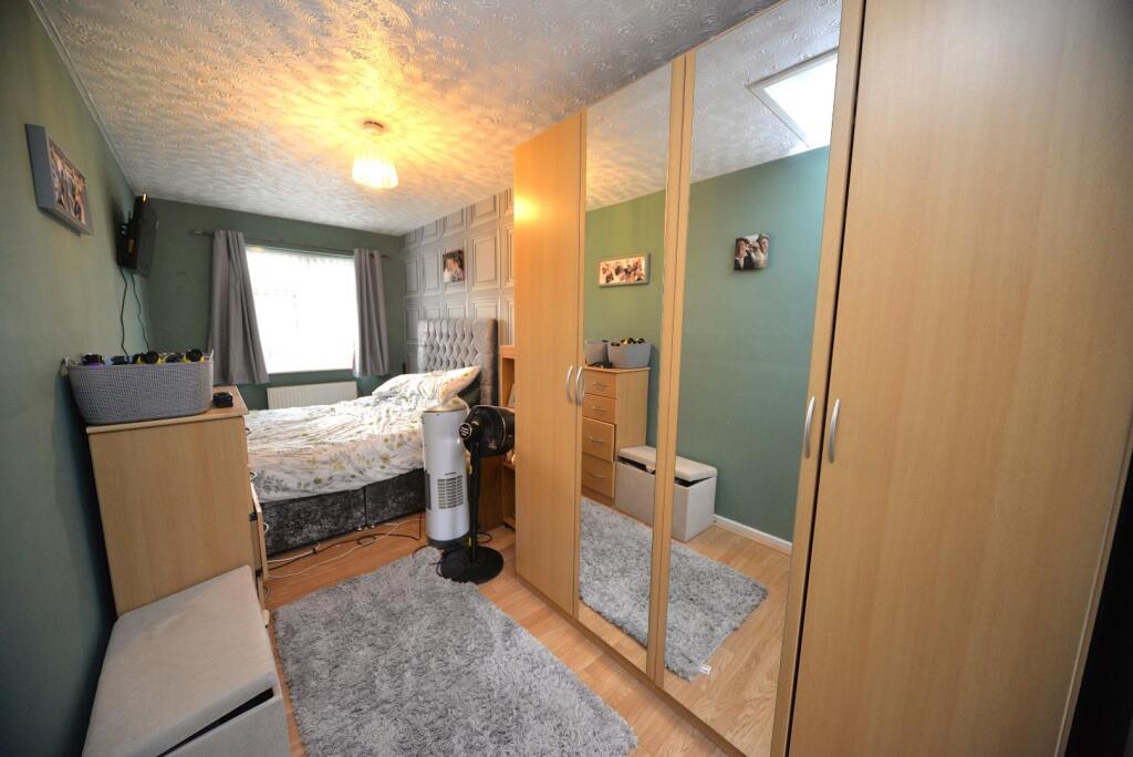 Bed 1 .JPG