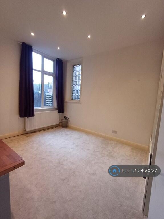 Quality Carpeted Bedrooms