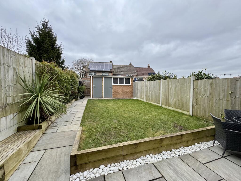 rear garden &amp; patio