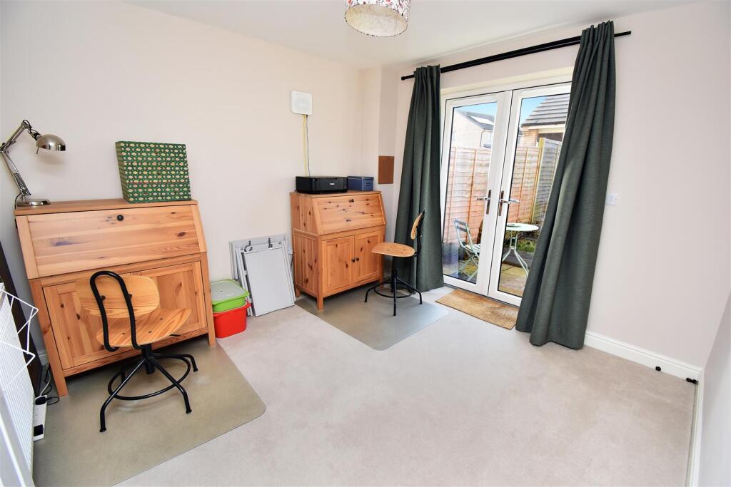 Bedroom 4/Study