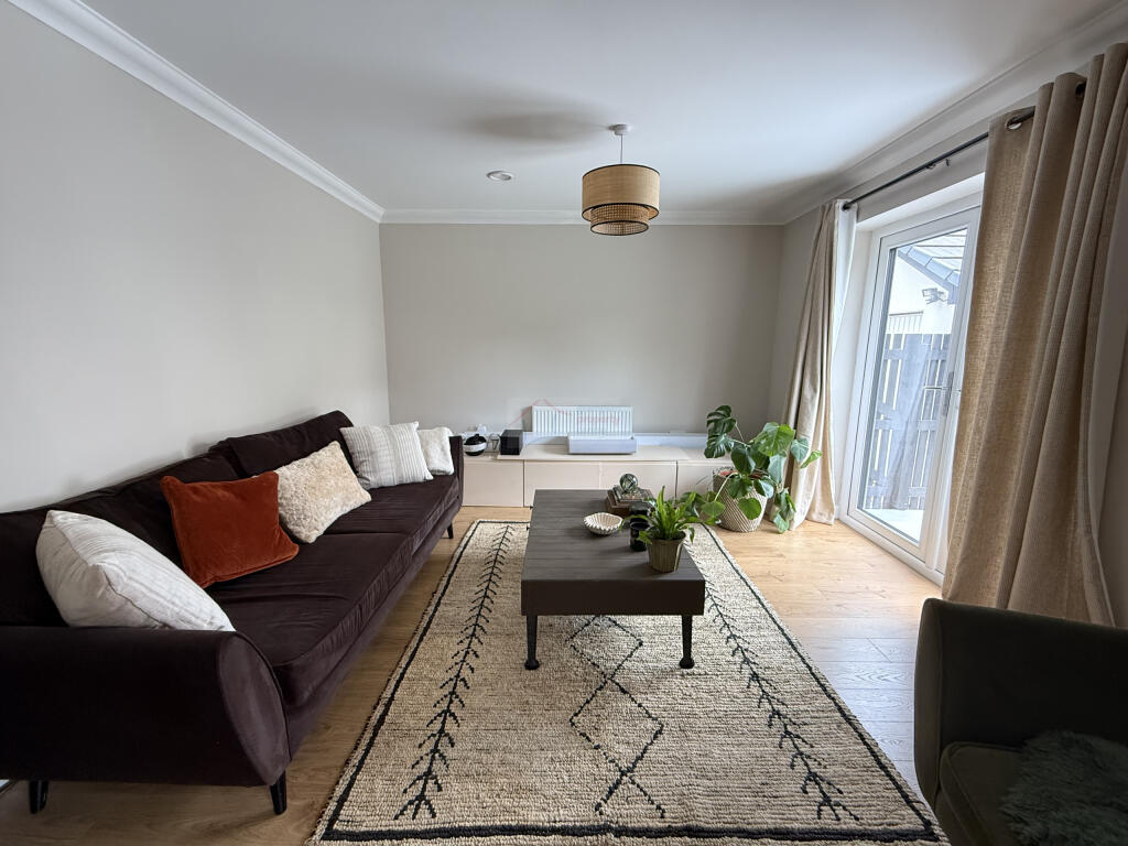 Lounge a.JPG