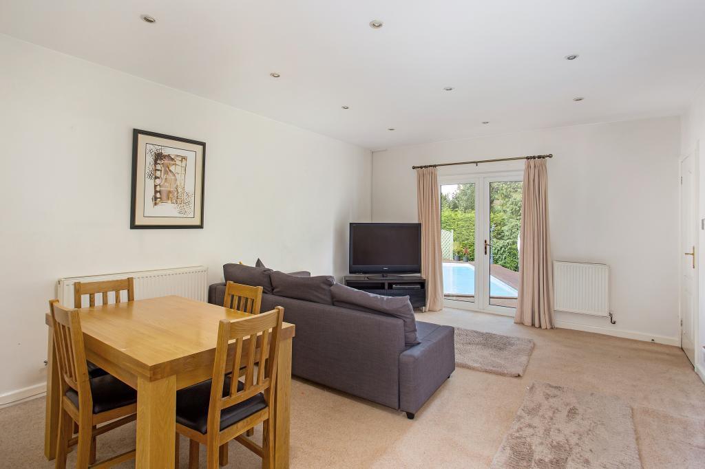 35 Cirencester Road 307869 - (19).jpg