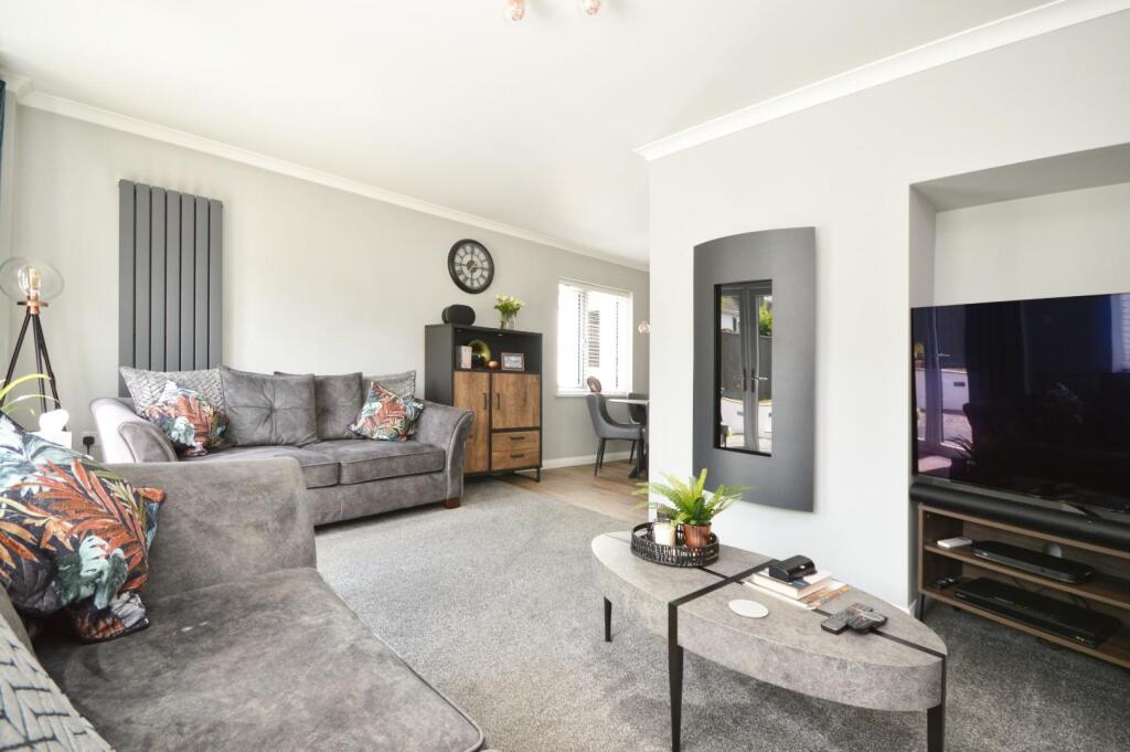 L-Shaped Sitting/Dining Room