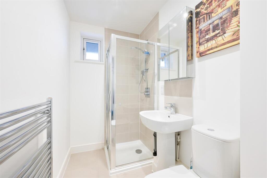 NAILSWORTH CRESCENT (1).jpg