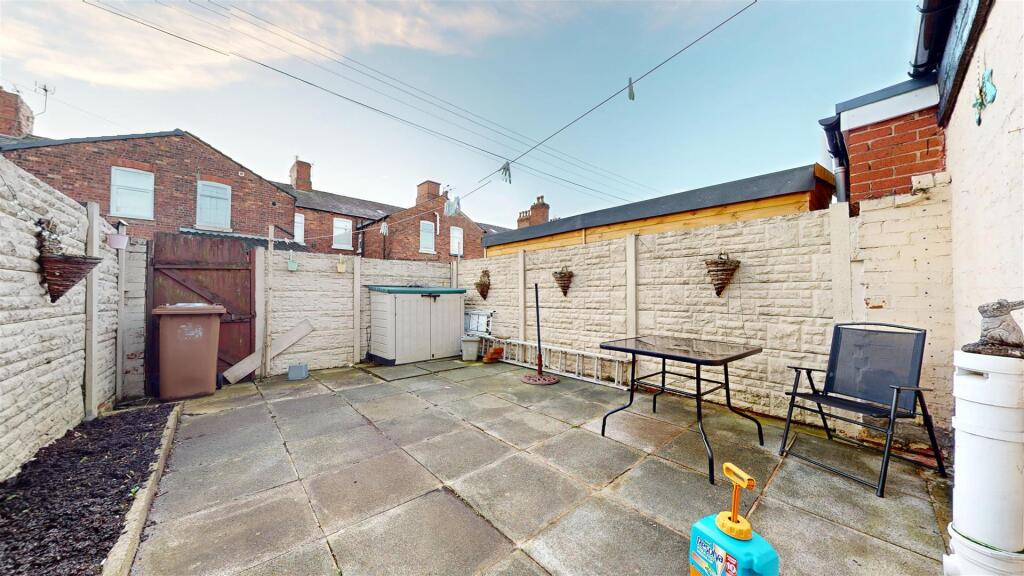 Greenfield Road Rear Yard