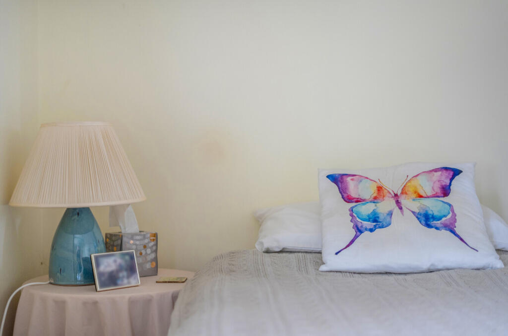 1383451-22-692827...