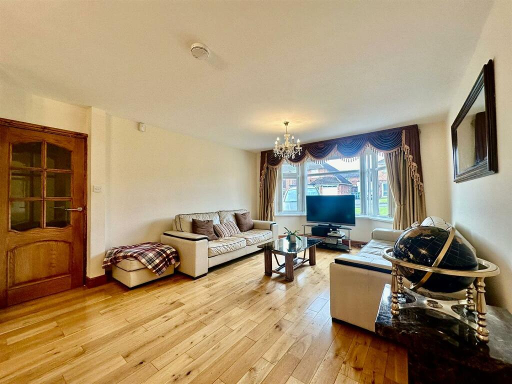 WhatsApp Image 2024-12-09 at 13.59.13_6f014419.jpg