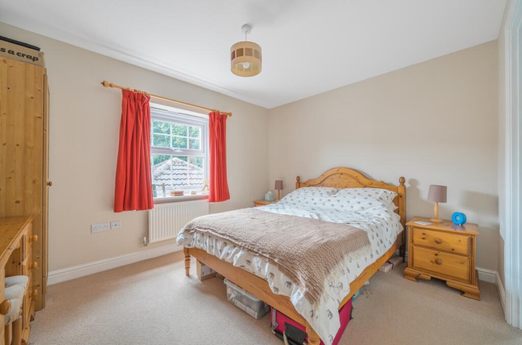 1328956-7-68816deb83384