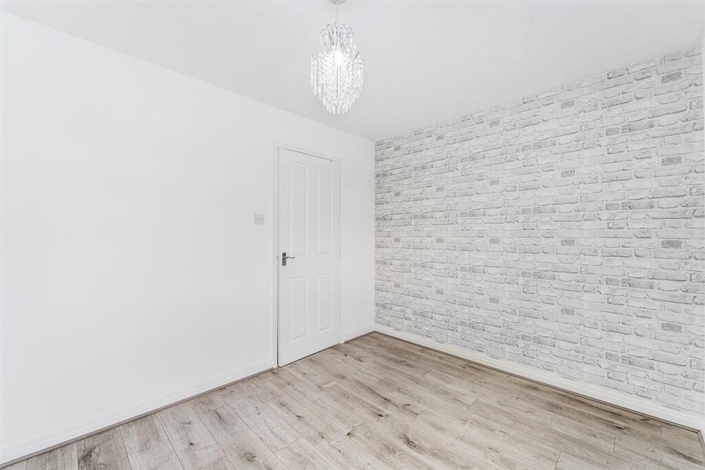 59 Manorwood bedroom 2 2.jpg