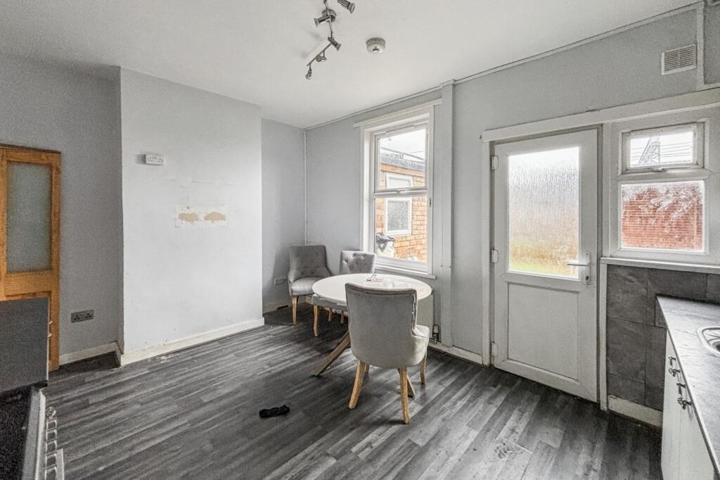 49 Francis Avenue, Ilford, Redbridge IG1 1TS