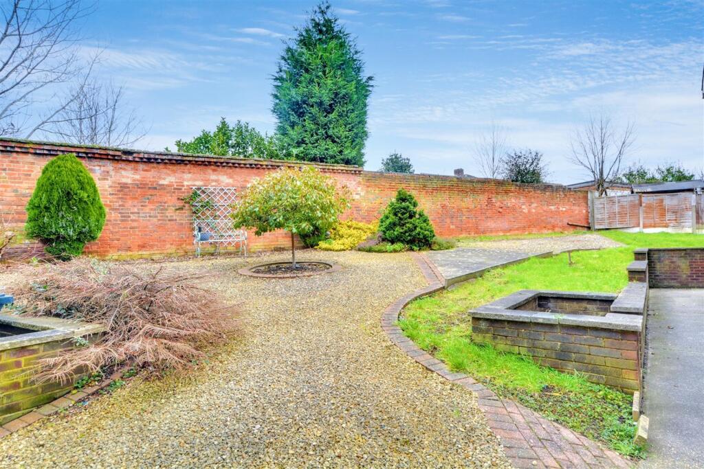 Communal Garden.jpeg