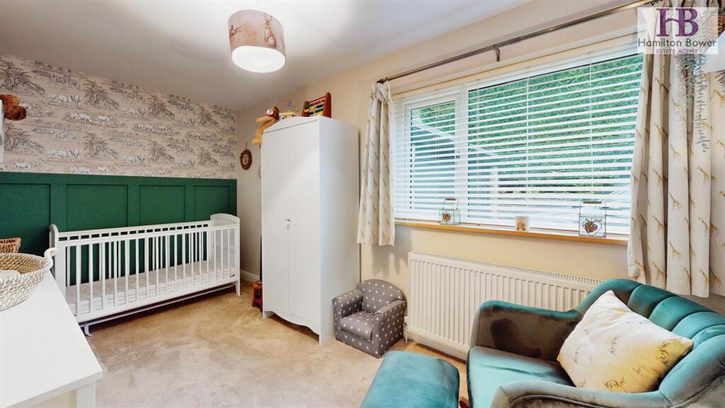 1e2aa913-26-Bridle-Stile-Bedroom 205.jpg
