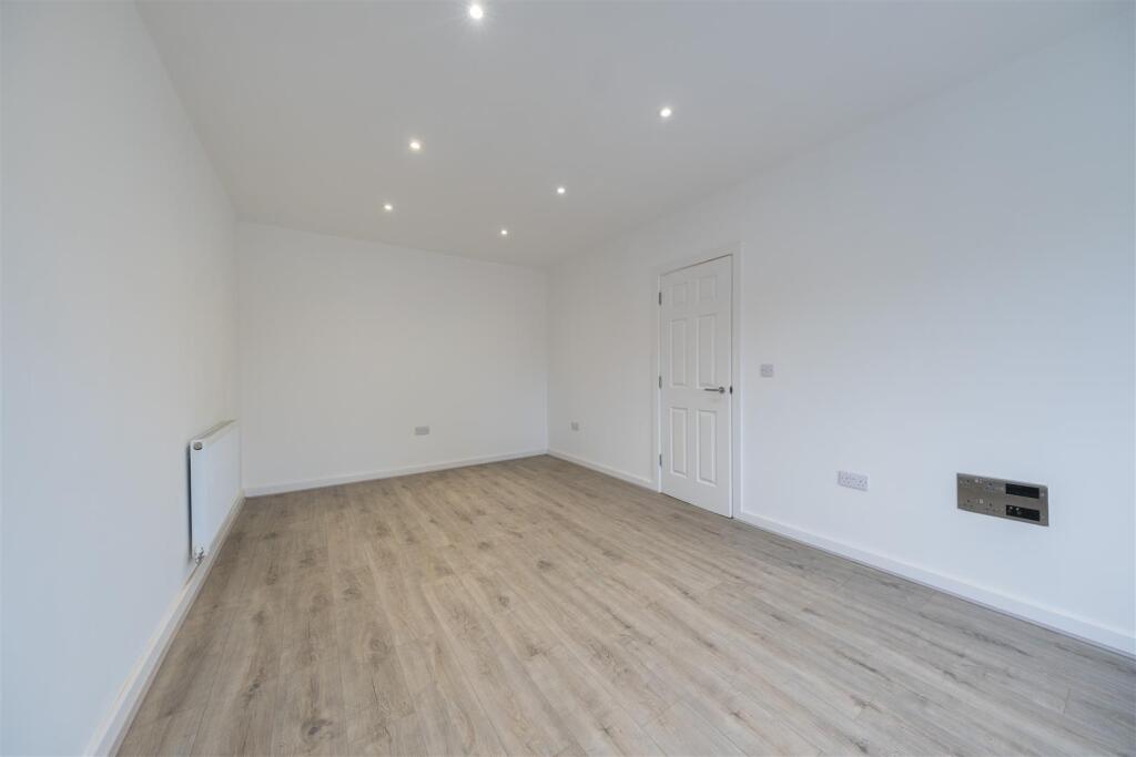 101 Chester Road 2-011.JPG