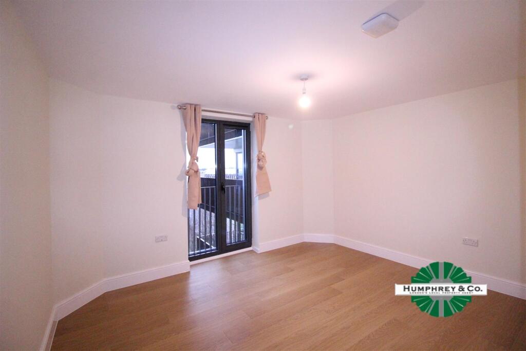 Bedroom2.jpg