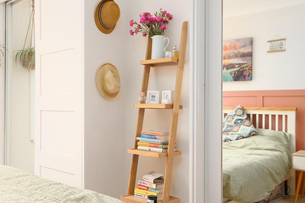 Garden Flat, 7 Cotham Side, BS6--9.jpg