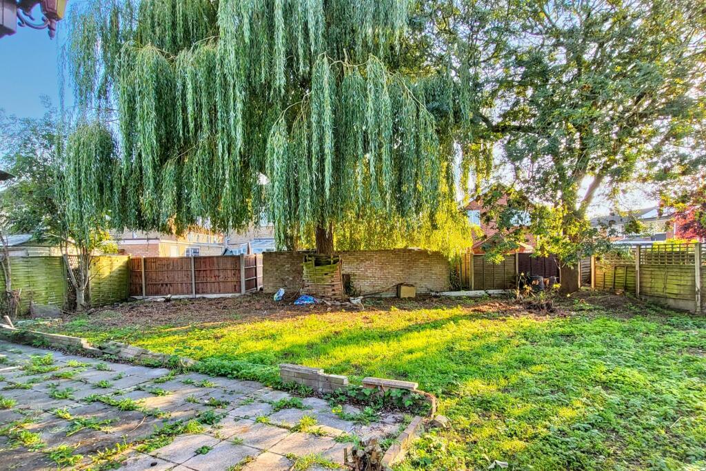 6 Chestnut Grove, Lincoln, Lincolnshire, LN5 9BJ