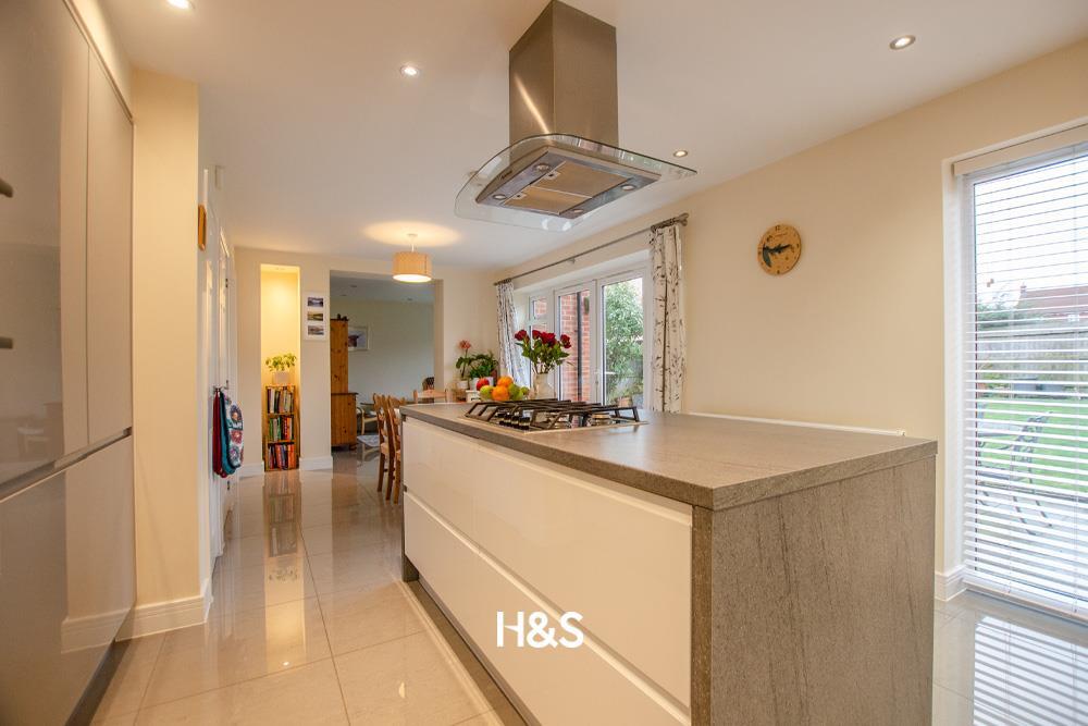 7 Dewberry Road - kitchen 3.jpg