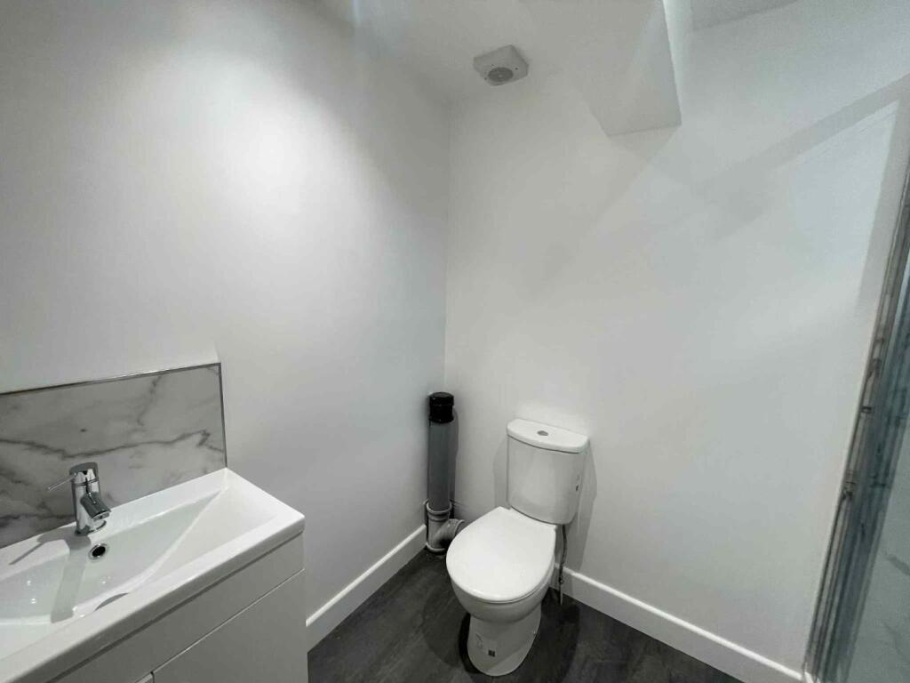 Copenhagen Flat 13 Bathroom 1.jpg