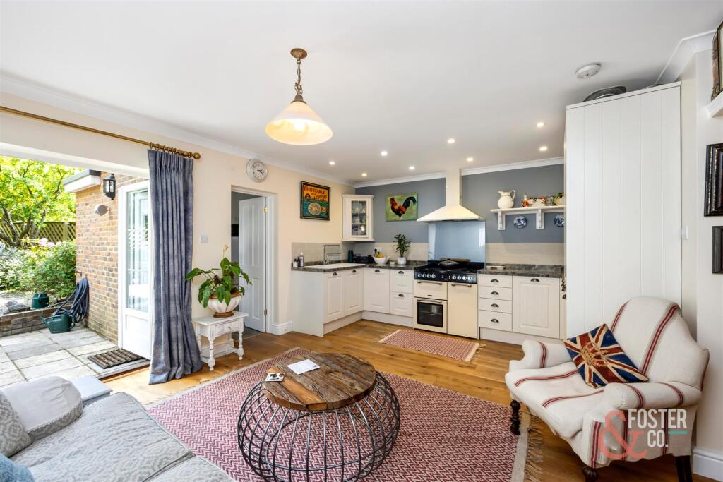 London Road, Berrylands Cottages, 3-014.JPG