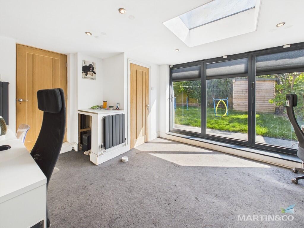 CAM03111G0-PR0282...