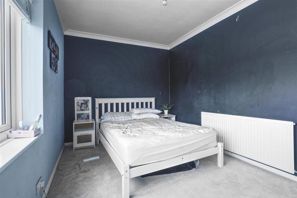 bed 5.jpg