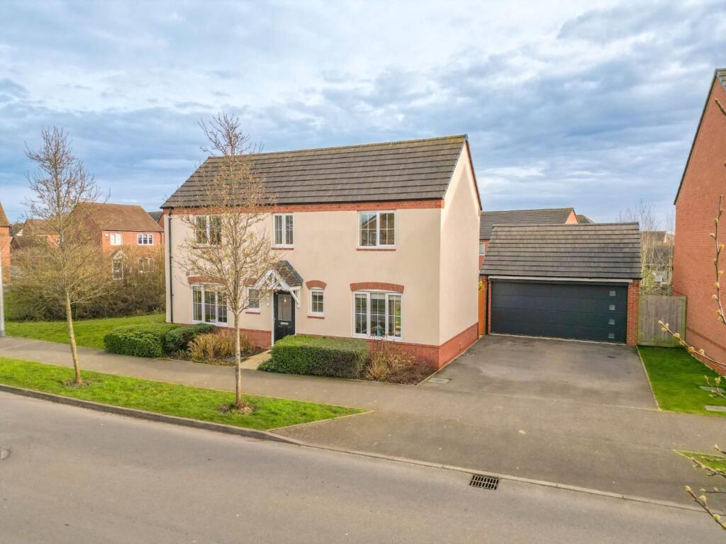 Lower Farm Way - Image-5-.jpg