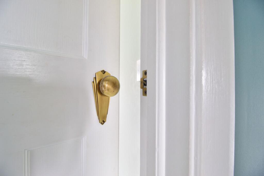 Art Deco hardware &amp; engineered oak period doors